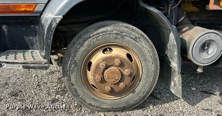 image for item ET3477 1996 Mitsubishi Fuso FH211 dump flatbed truck