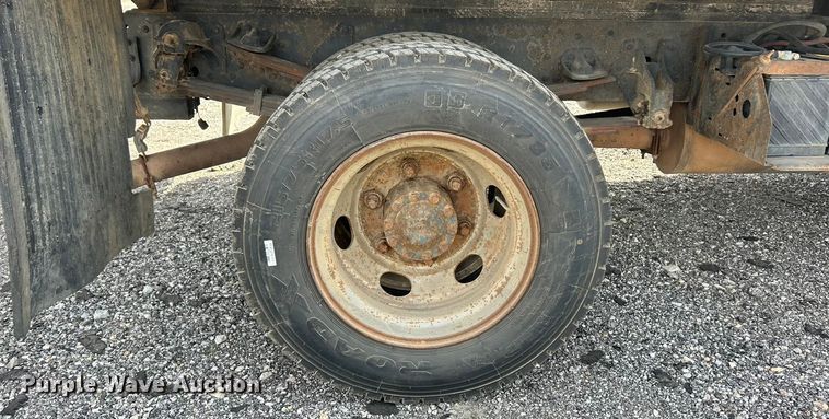 image for item ET3477 1996 Mitsubishi Fuso FH211 dump flatbed truck