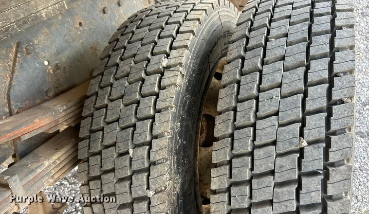 image for item ET3477 1996 Mitsubishi Fuso FH211 dump flatbed truck