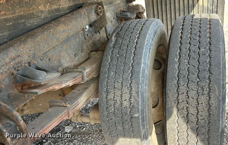 image for item ET3477 1996 Mitsubishi Fuso FH211 dump flatbed truck