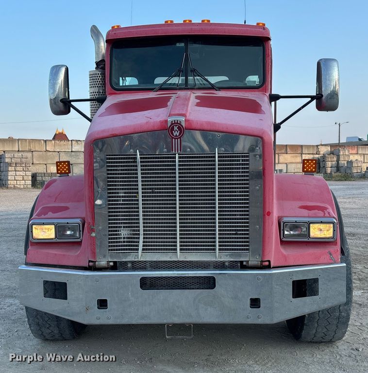 image for item ET4612 2007 Kenworth T800 ready mix truck