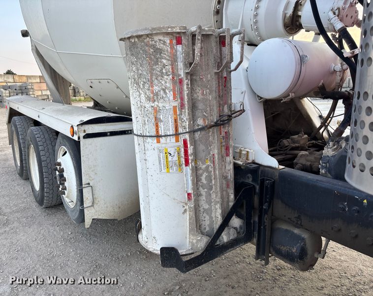 image for item ET4612 2007 Kenworth T800 ready mix truck