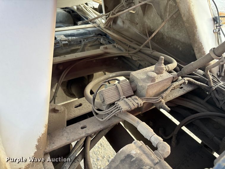 image for item ET4612 2007 Kenworth T800 ready mix truck