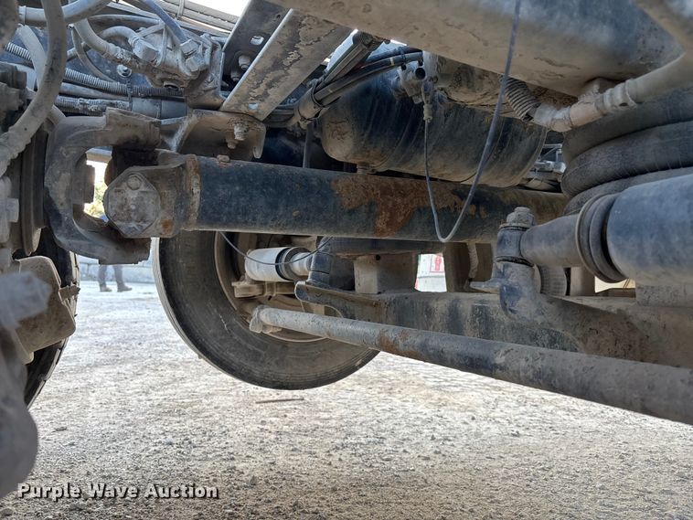 image for item ET4612 2007 Kenworth T800 ready mix truck