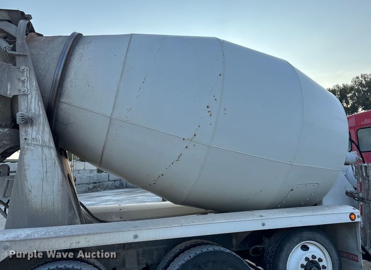 image for item ET4612 2007 Kenworth T800 ready mix truck