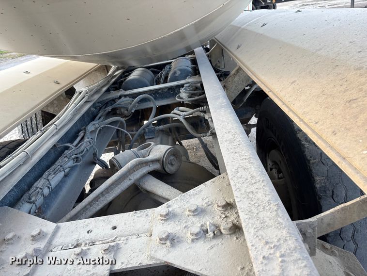 image for item ET4612 2007 Kenworth T800 ready mix truck