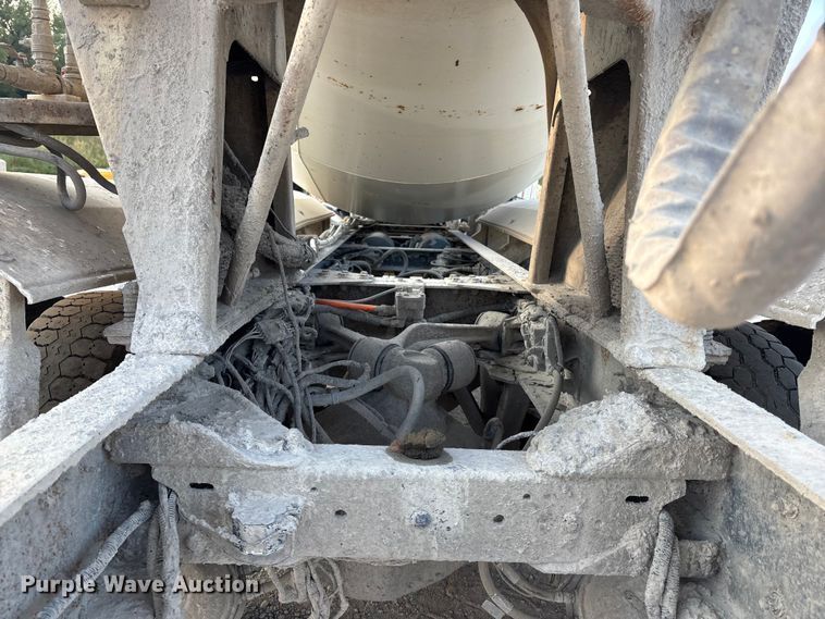 image for item ET4612 2007 Kenworth T800 ready mix truck