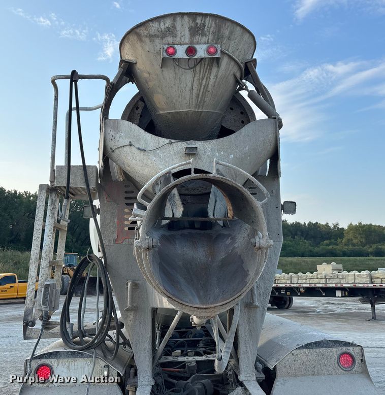 image for item ET4612 2007 Kenworth T800 ready mix truck