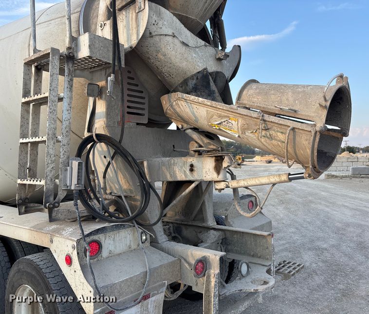 image for item ET4612 2007 Kenworth T800 ready mix truck