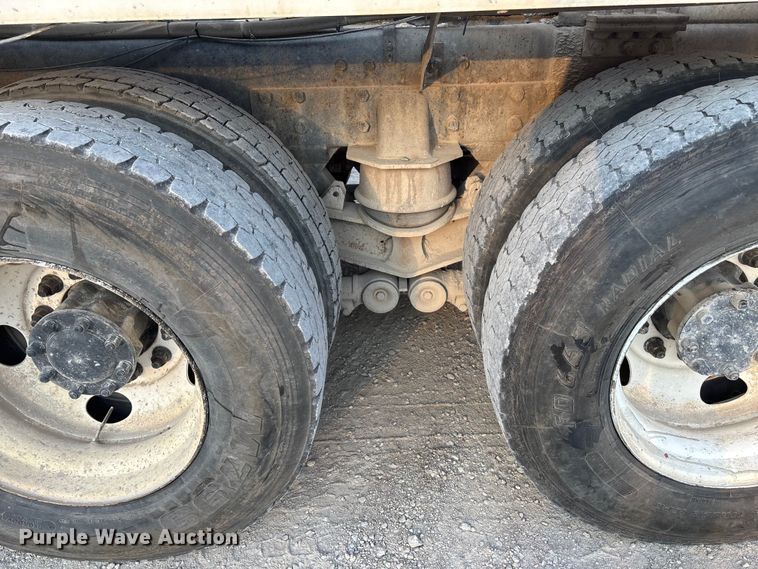 image for item ET4612 2007 Kenworth T800 ready mix truck