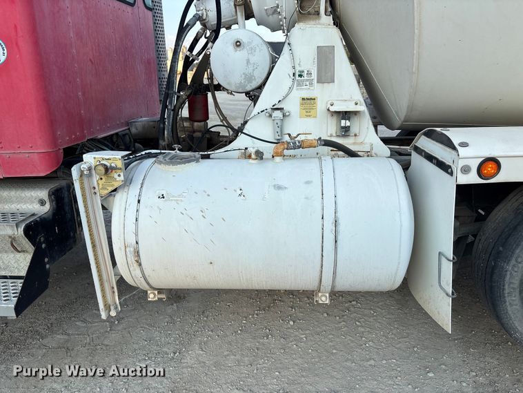 image for item ET4612 2007 Kenworth T800 ready mix truck