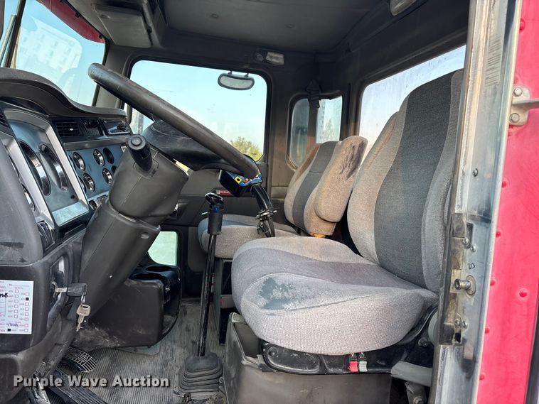 image for item ET4612 2007 Kenworth T800 ready mix truck