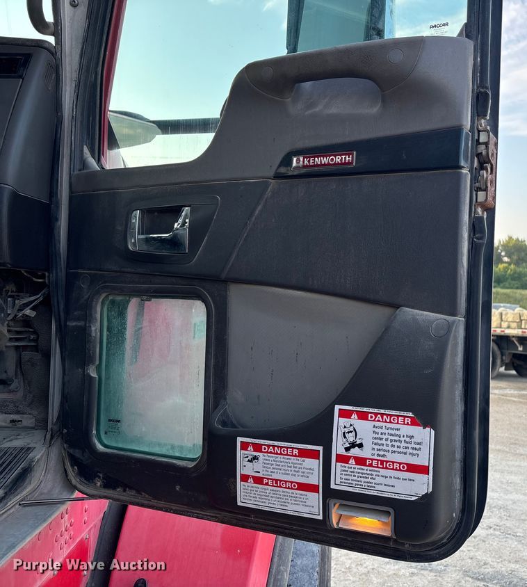 image for item ET4612 2007 Kenworth T800 ready mix truck