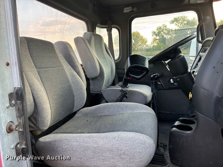 image for item ET4612 2007 Kenworth T800 ready mix truck