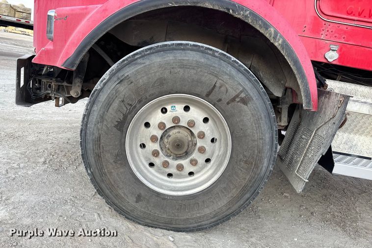 image for item ET4612 2007 Kenworth T800 ready mix truck