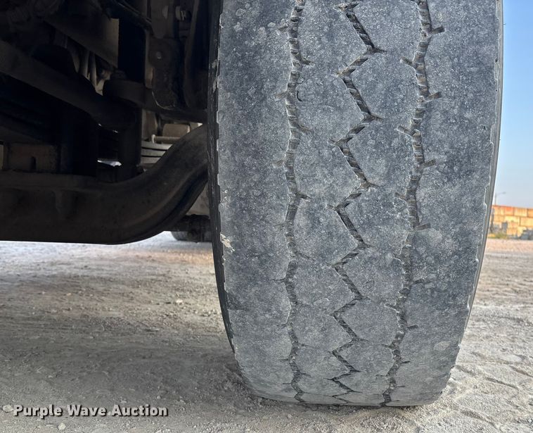 image for item ET4612 2007 Kenworth T800 ready mix truck