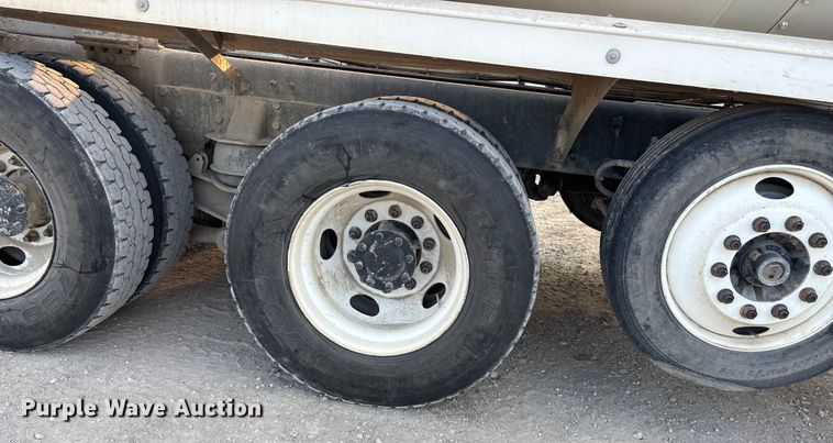 image for item ET4612 2007 Kenworth T800 ready mix truck