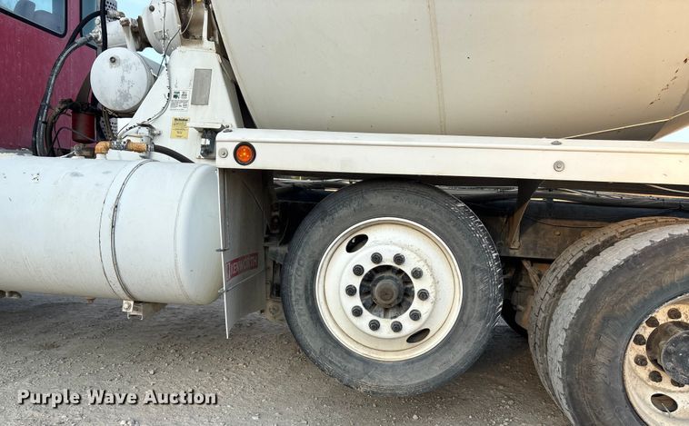 image for item ET4612 2007 Kenworth T800 ready mix truck