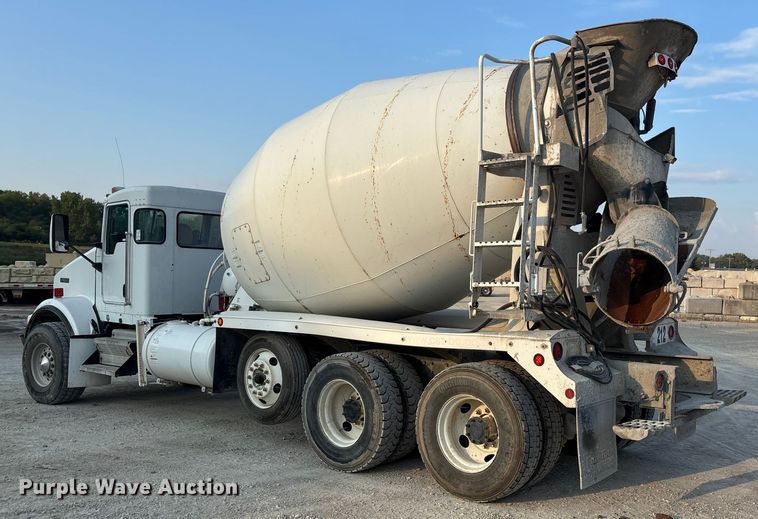 image for item ET4613 2007 Kenworth T800 ready mix truck