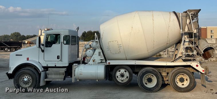 image for item ET4613 2007 Kenworth T800 ready mix truck