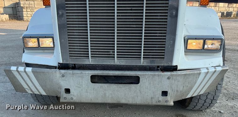 image for item ET4613 2007 Kenworth T800 ready mix truck