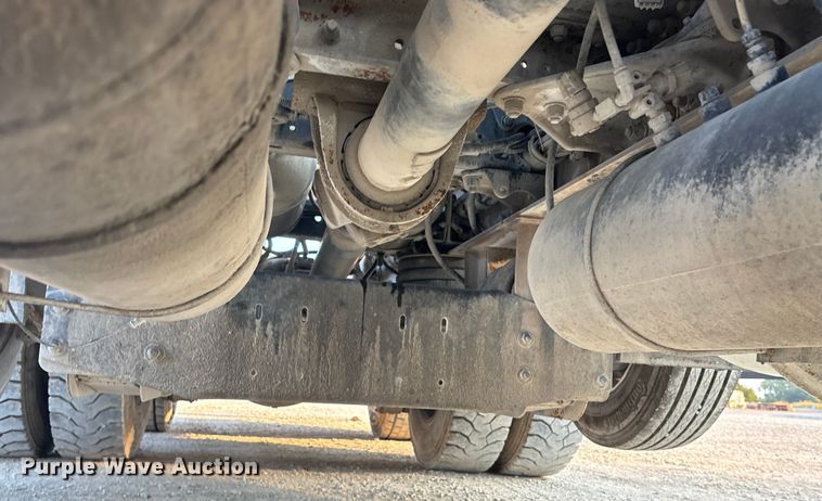 image for item ET4613 2007 Kenworth T800 ready mix truck