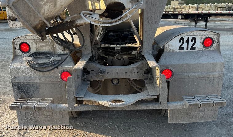 image for item ET4613 2007 Kenworth T800 ready mix truck