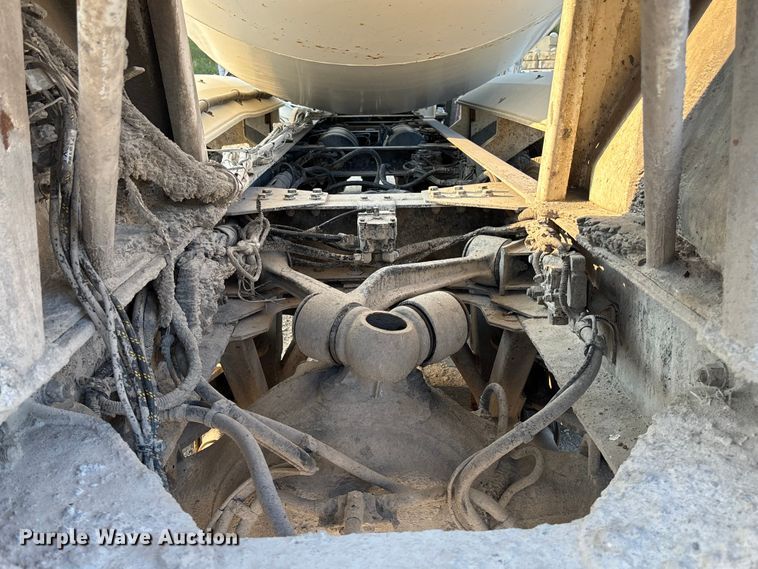 image for item ET4613 2007 Kenworth T800 ready mix truck