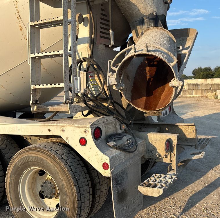 image for item ET4613 2007 Kenworth T800 ready mix truck