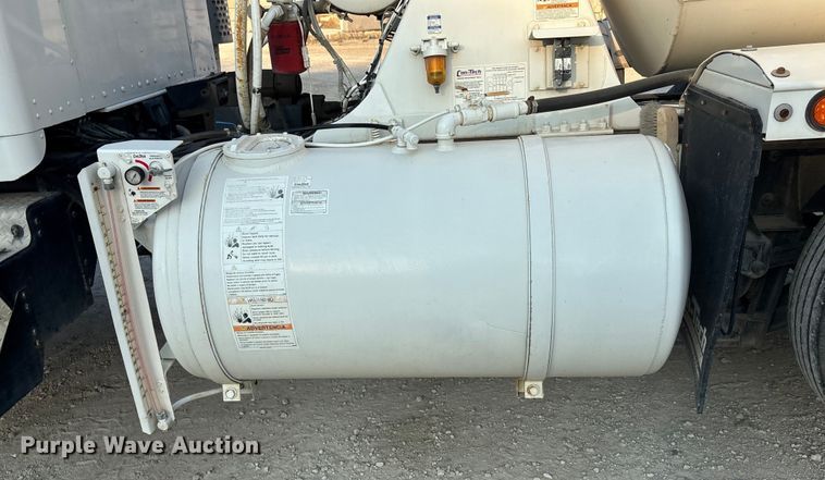 image for item ET4613 2007 Kenworth T800 ready mix truck