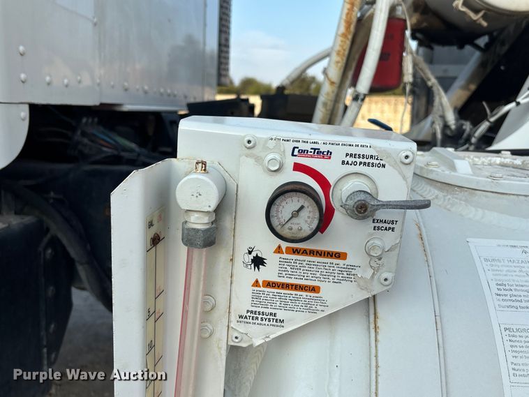 image for item ET4613 2007 Kenworth T800 ready mix truck