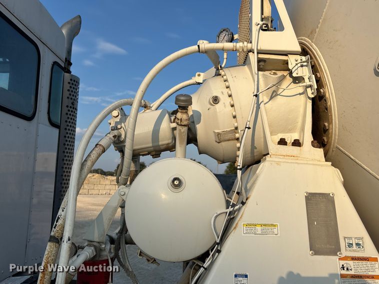 image for item ET4613 2007 Kenworth T800 ready mix truck