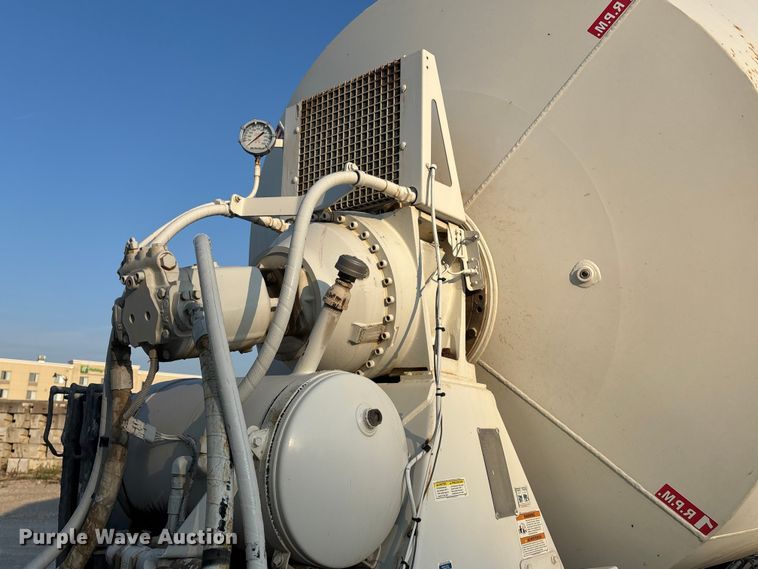 image for item ET4613 2007 Kenworth T800 ready mix truck