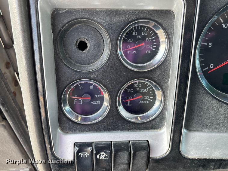 image for item ET4613 2007 Kenworth T800 ready mix truck