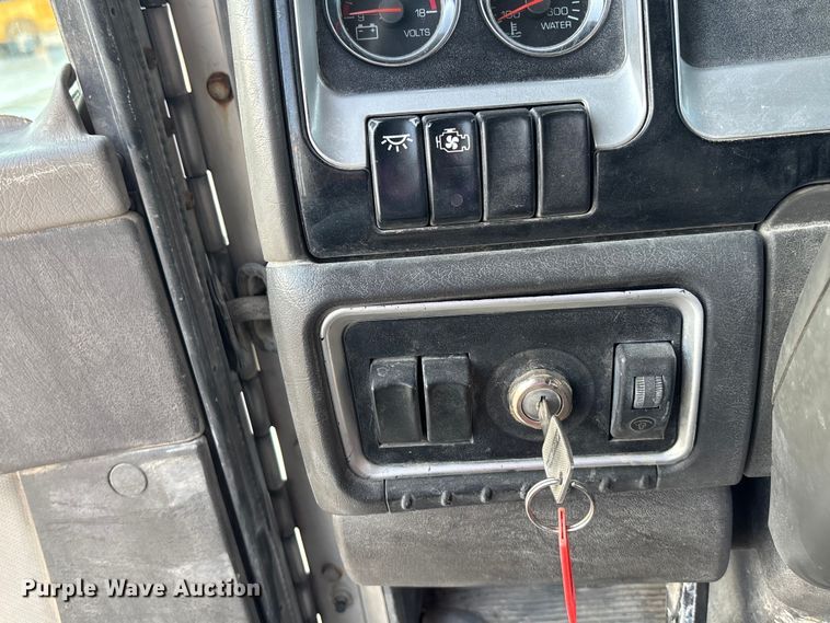 image for item ET4613 2007 Kenworth T800 ready mix truck