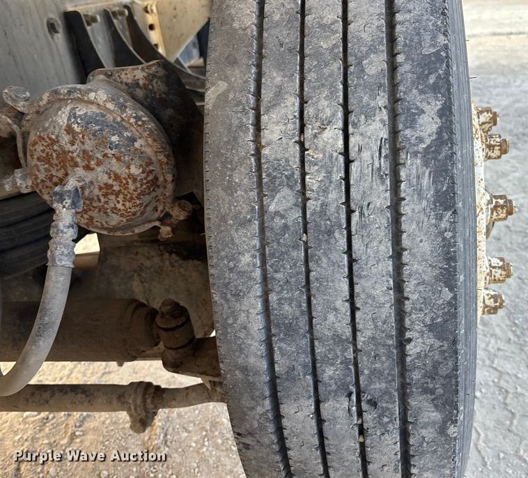 image for item ET4613 2007 Kenworth T800 ready mix truck