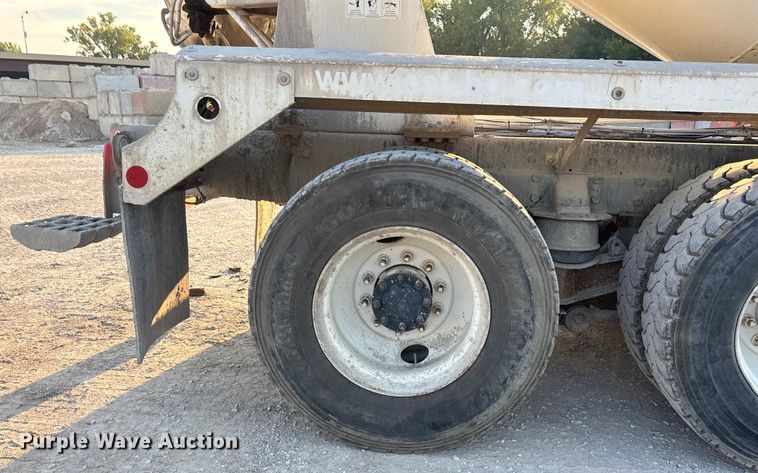 image for item ET4613 2007 Kenworth T800 ready mix truck