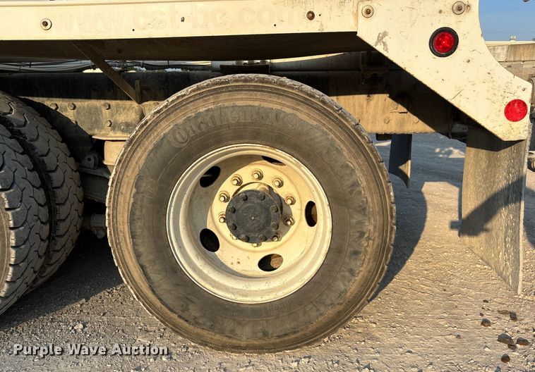 image for item ET4613 2007 Kenworth T800 ready mix truck