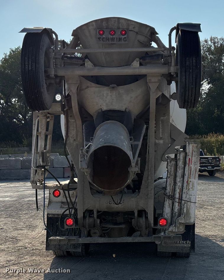 image for item ET4614 2004 Kenworth W900 ready mix truck