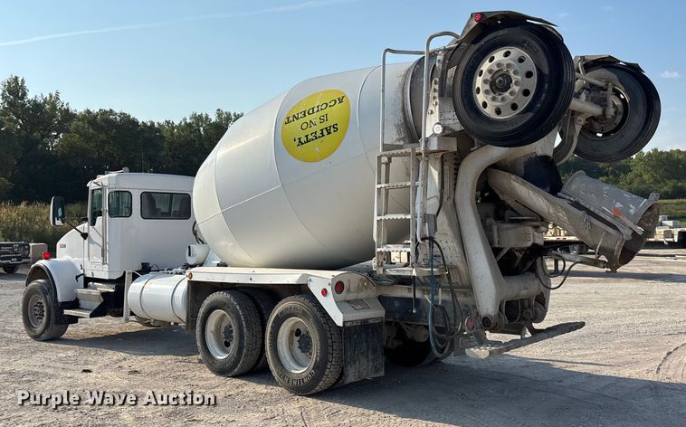 image for item ET4614 2004 Kenworth W900 ready mix truck