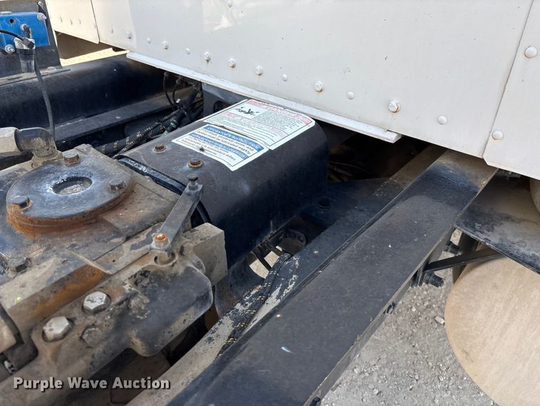 image for item ET4614 2004 Kenworth W900 ready mix truck