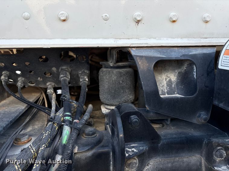 image for item ET4614 2004 Kenworth W900 ready mix truck