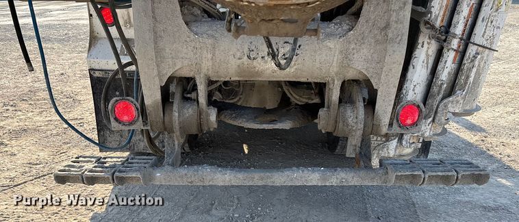 image for item ET4614 2004 Kenworth W900 ready mix truck