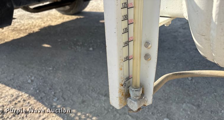 image for item ET4614 2004 Kenworth W900 ready mix truck