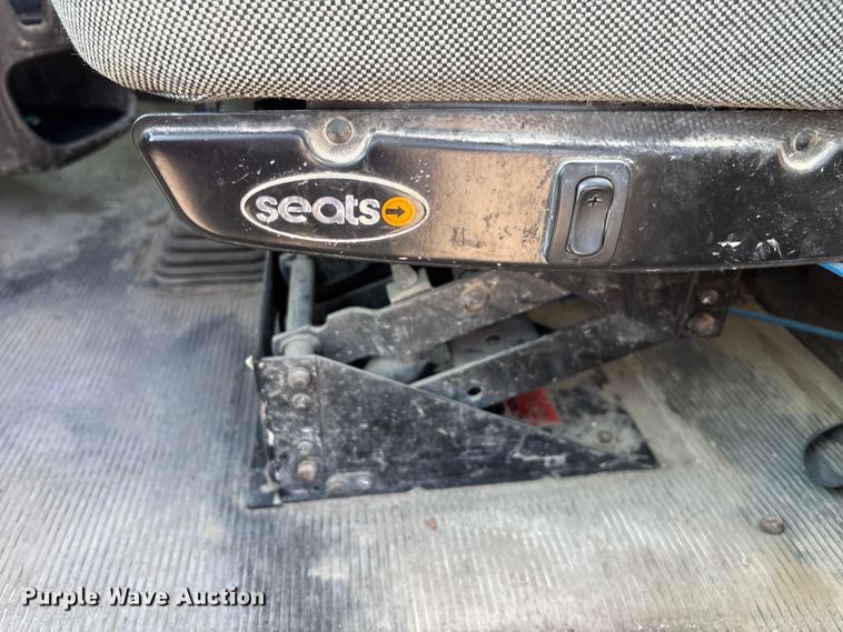 image for item ET4614 2004 Kenworth W900 ready mix truck