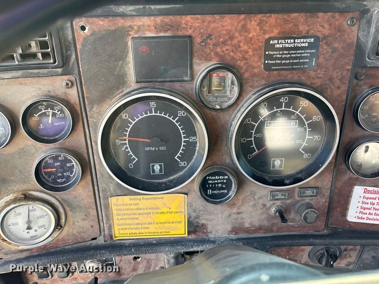 image for item ET4614 2004 Kenworth W900 ready mix truck