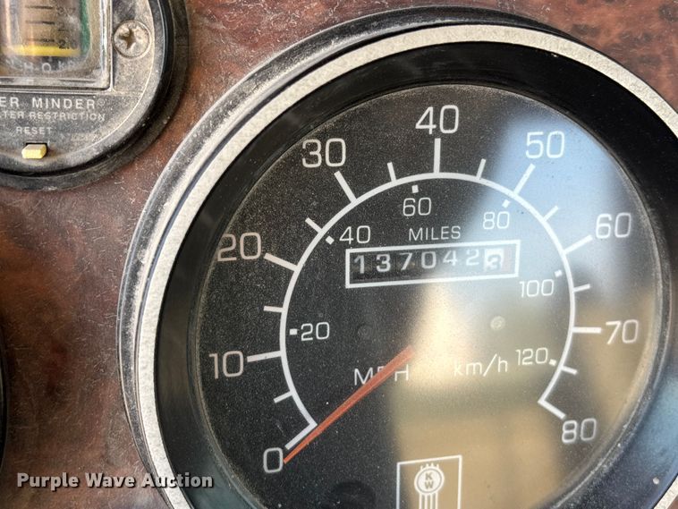 image for item ET4614 2004 Kenworth W900 ready mix truck