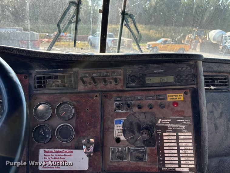 image for item ET4614 2004 Kenworth W900 ready mix truck