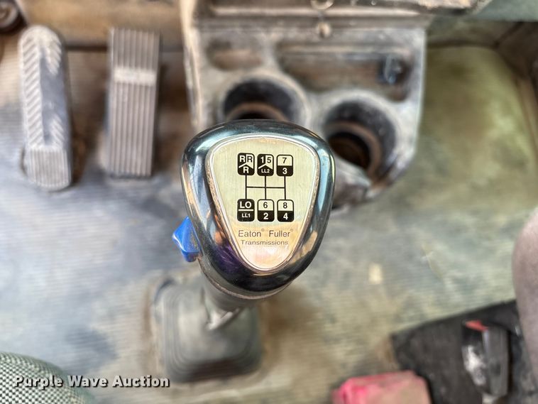 image for item ET4614 2004 Kenworth W900 ready mix truck