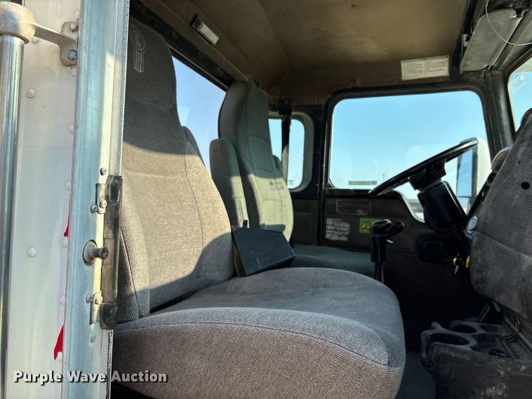 image for item ET4614 2004 Kenworth W900 ready mix truck